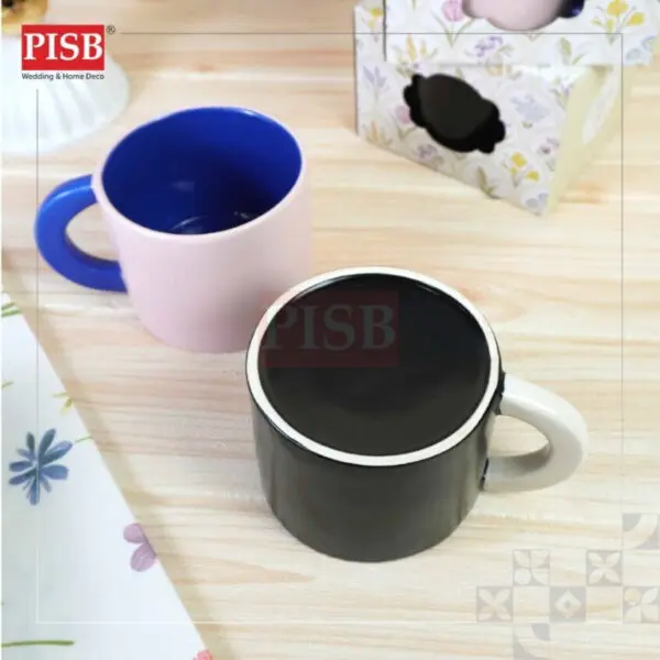 918591eb143880e7b22124f731f3eea9.jpeg 2426 (2Box/Pkt)(Random Colour)Duo Colour Ceramic Cup Set With Printed Handle Box Set Doorgift Souvenir Mug Cawan Murah