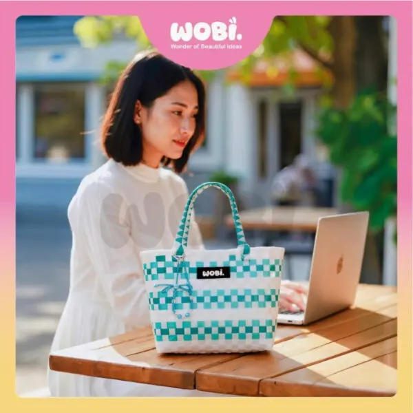 408c6047f2f462899460965a8bffdf9b.jpeg 2006 WOBI Medium Tote Bag Women Bag Shopping Bag Gift Bag Retail Goodies Bag Wedding Birthday Beg Anyaman Warna Warni