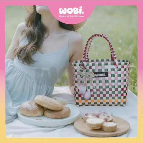 9e6e67aa3808e4942c68dc1eee1c9598.jpeg 2006 WOBI Medium Tote Bag Women Bag Shopping Bag Gift Bag Retail Goodies Bag Wedding Birthday Beg Anyaman Warna Warni