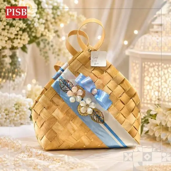1af3ebe47b26b245c4972b37d91f126d.jpeg 1154-58 Bag Style Woven Basket With Handle Bakul Buah Bakul Hamper Bakul Hantaran Bakul Anyaman Hiasan Picnic Basket